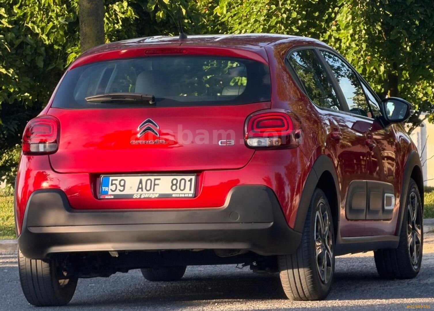 Galeriden Citroen C3 1.2 PureTech Feel Bold 2023 Model İstanbul 65.000 km Kırmızı 5