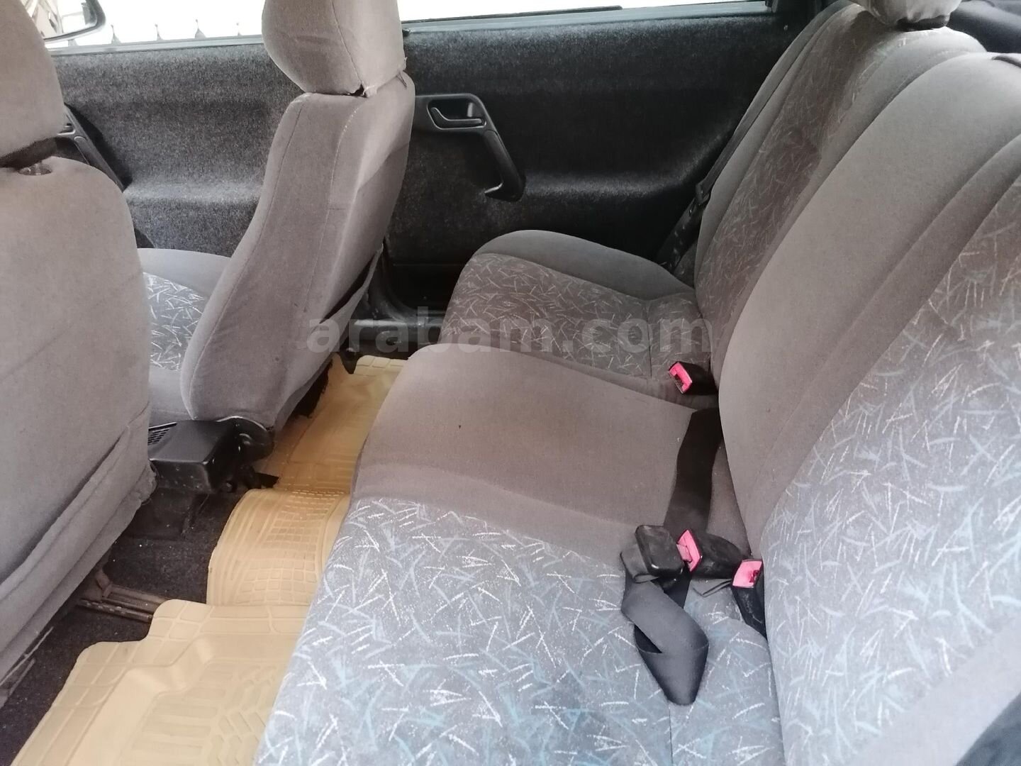 Sahibinden Lada Vega 1.5 2005 Model 276.000 km Kırmızı YENİ MUAYENELİ 4