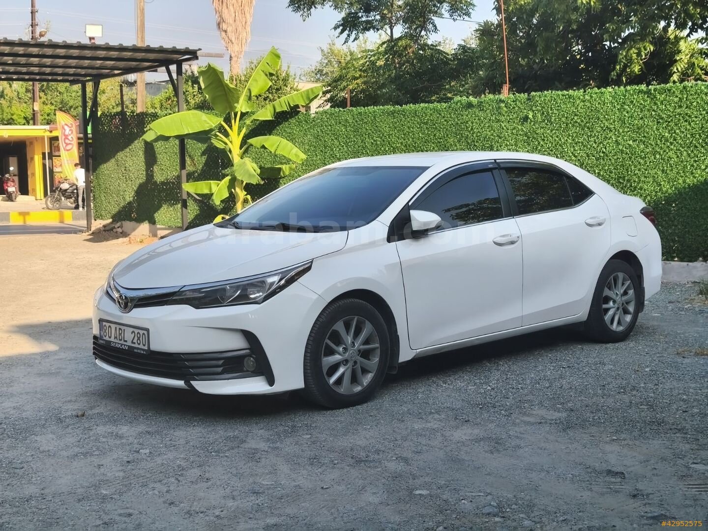 Galeriden Toyota Corolla 1.6 Touch 2016 Model Hatay 182.000 km Beyaz 4
