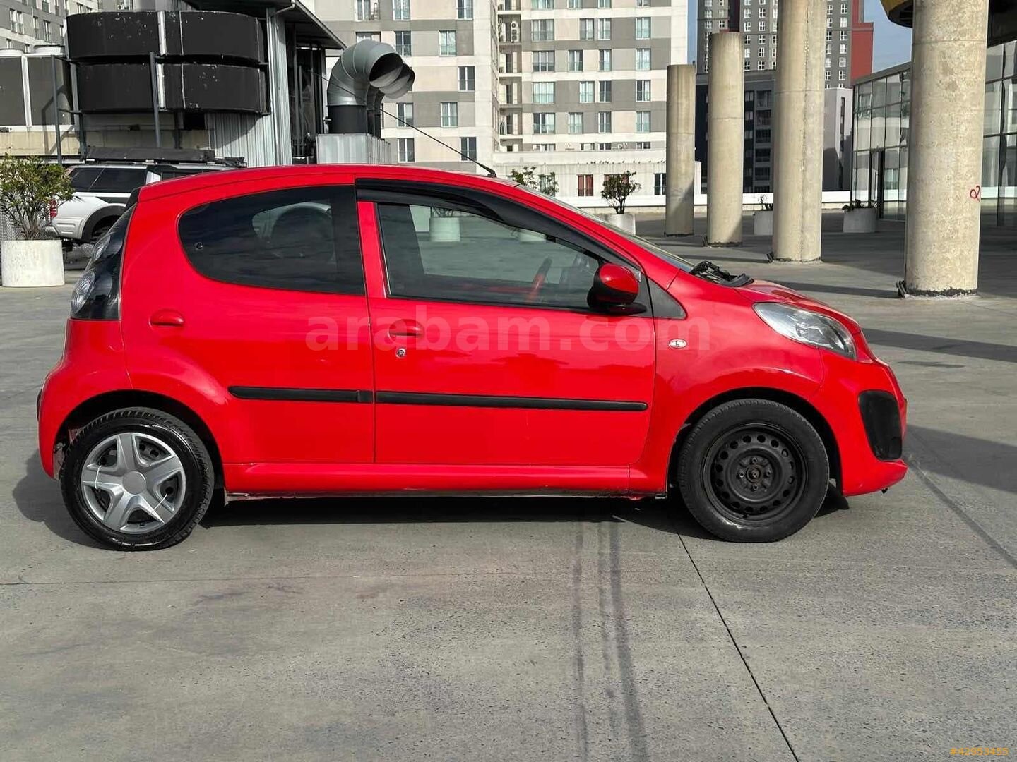 Galeriden Citroen C1 1.0 Confort 2013 Model İstanbul 157.000 km Kırmızı 4