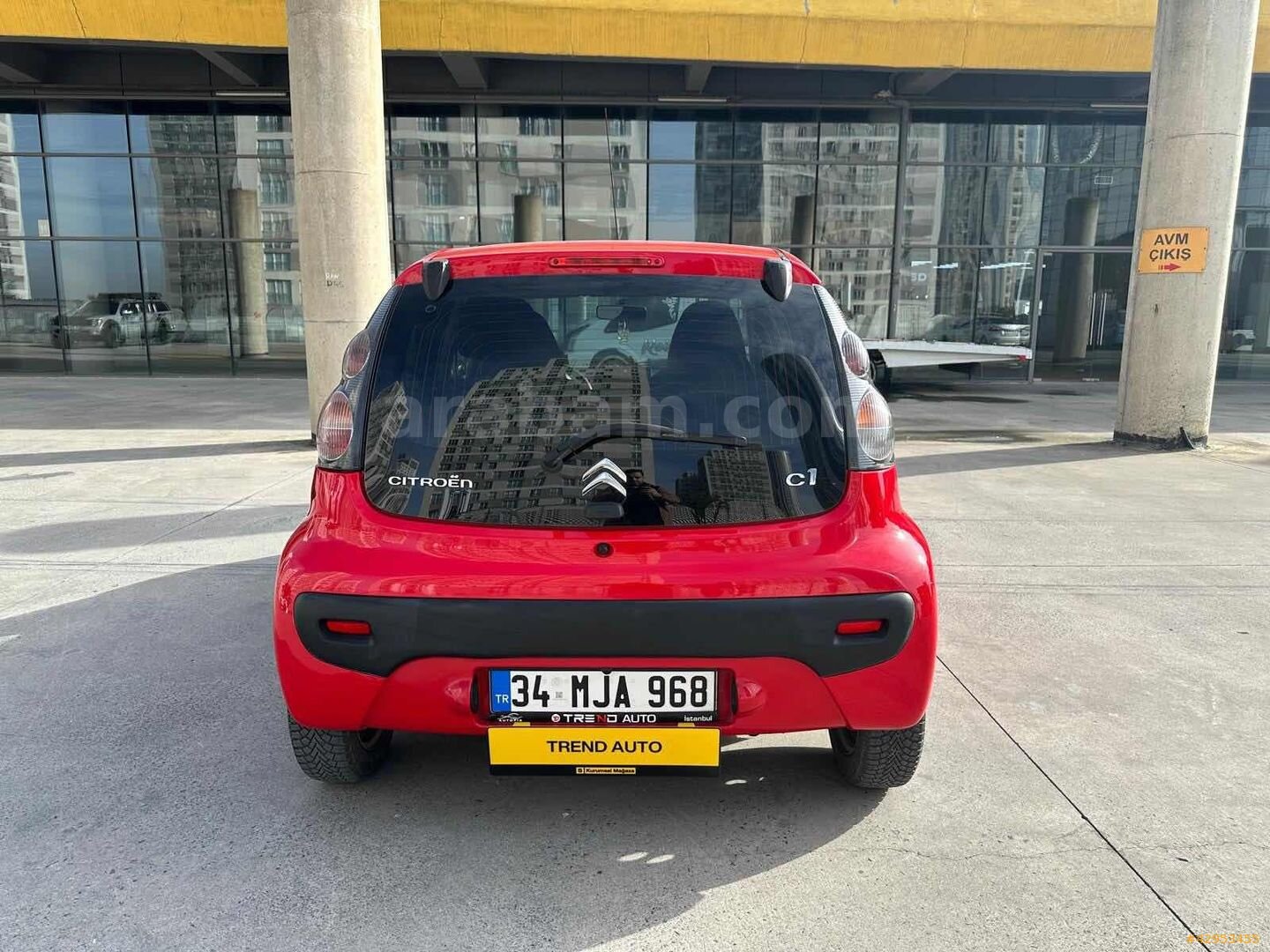 Galeriden Citroen C1 1.0 Confort 2013 Model İstanbul 157.000 km Kırmızı 6