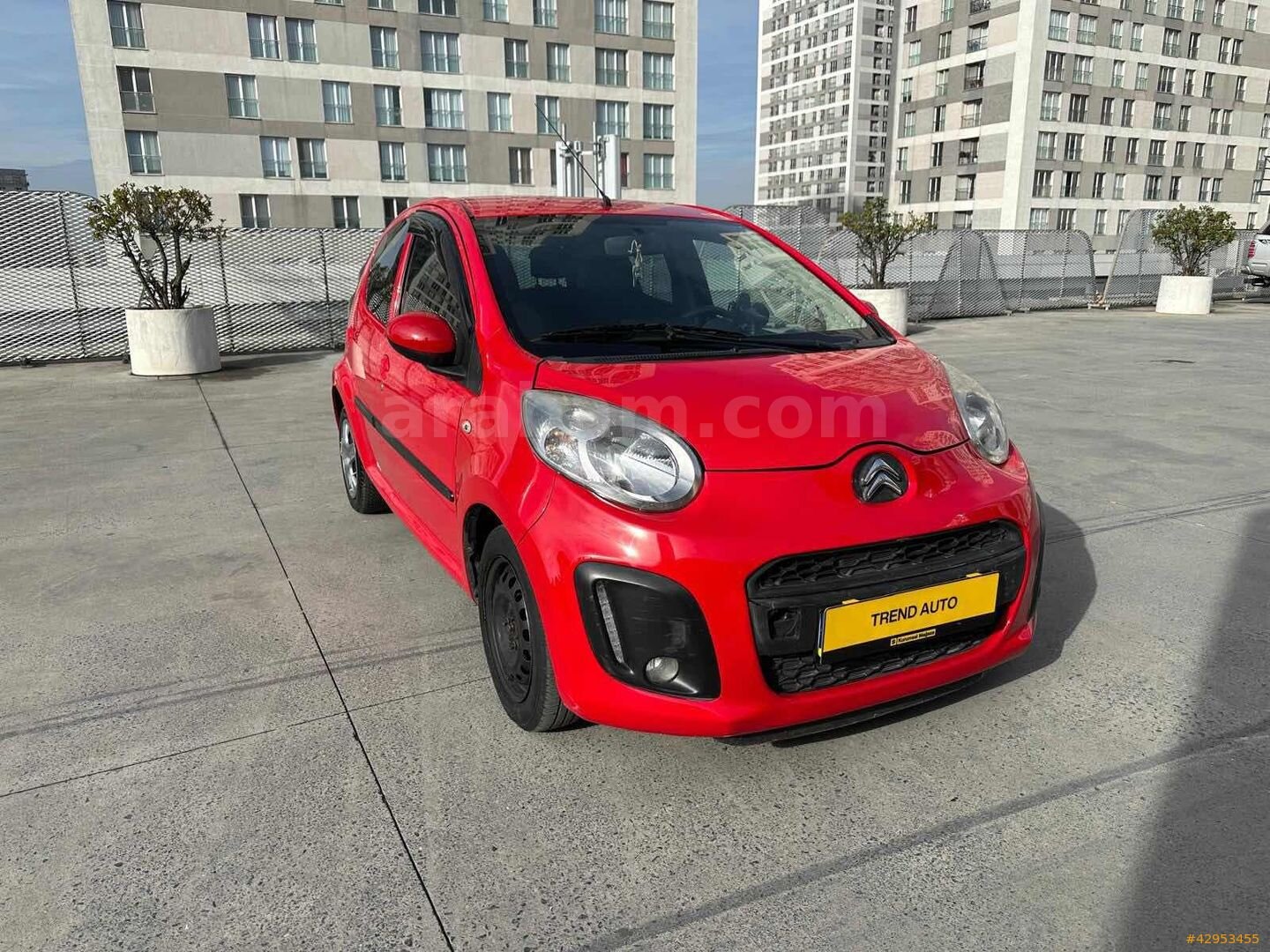Galeriden Citroen C1 1.0 Confort 2013 Model İstanbul 157.000 km Kırmızı 1