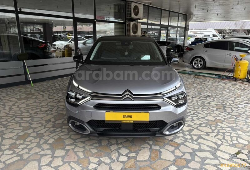 Galeriden Citroen C4 1.2 PureTech Shine 2024 Model Kocaeli 16.700 km Gri
