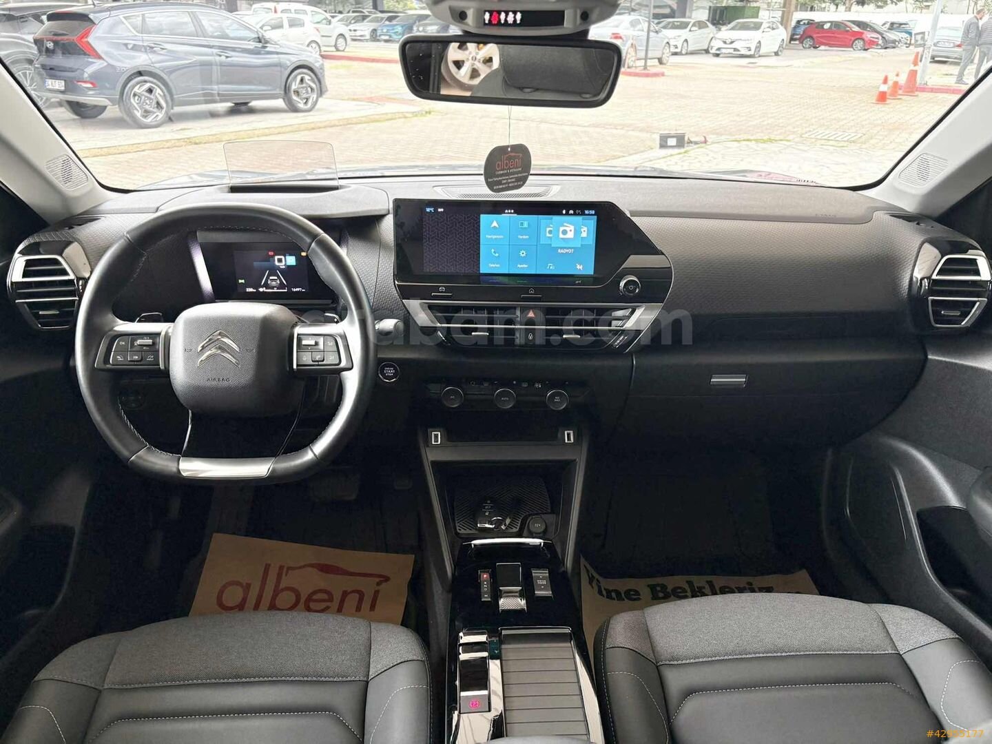 Galeriden Citroen C4 1.2 PureTech Shine 2024 Model Kocaeli 16.700 km Gri 2