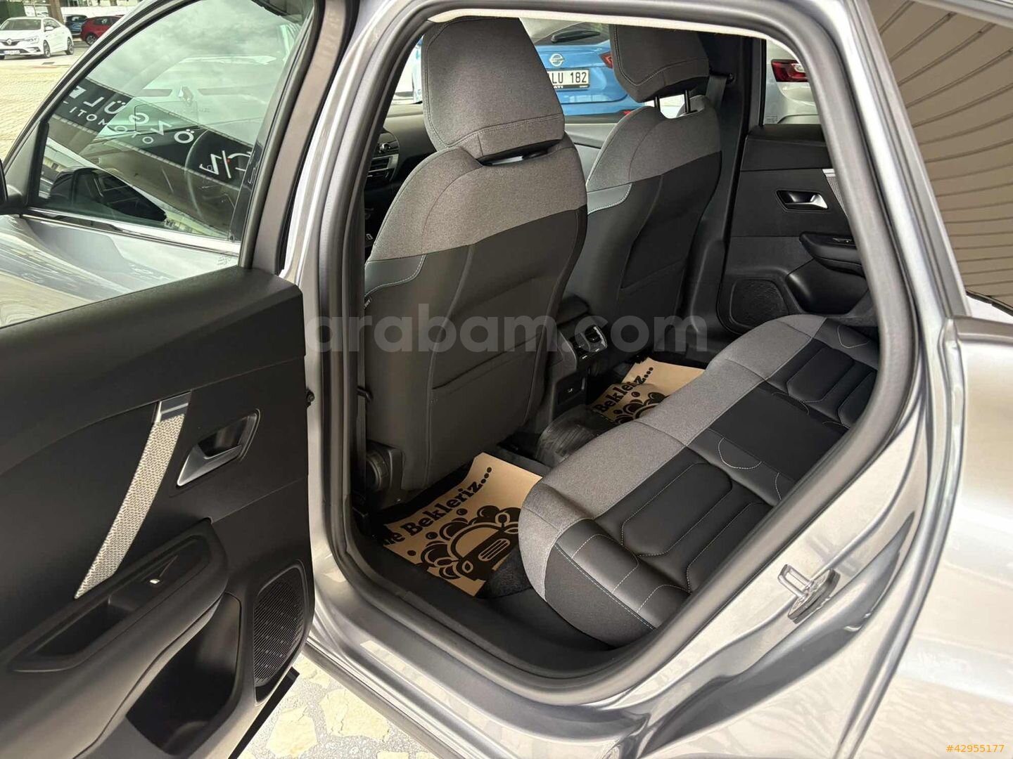 Galeriden Citroen C4 1.2 PureTech Shine 2024 Model Kocaeli 16.700 km Gri 7