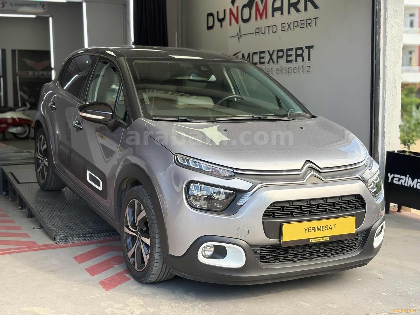 Galeriden Citroen C3 1.2 PureTech Shine 2023 Model Ordu 53.000 km Gri 2