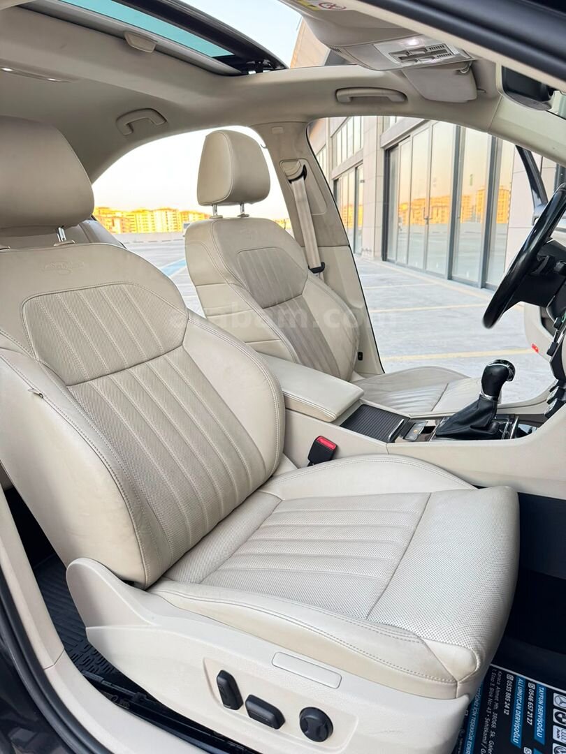 2016 SUPERB 2.0 TDI 4X4 LAURIN&KLERMENT HATASIZ BOYASIZ 187 BİNDE 5