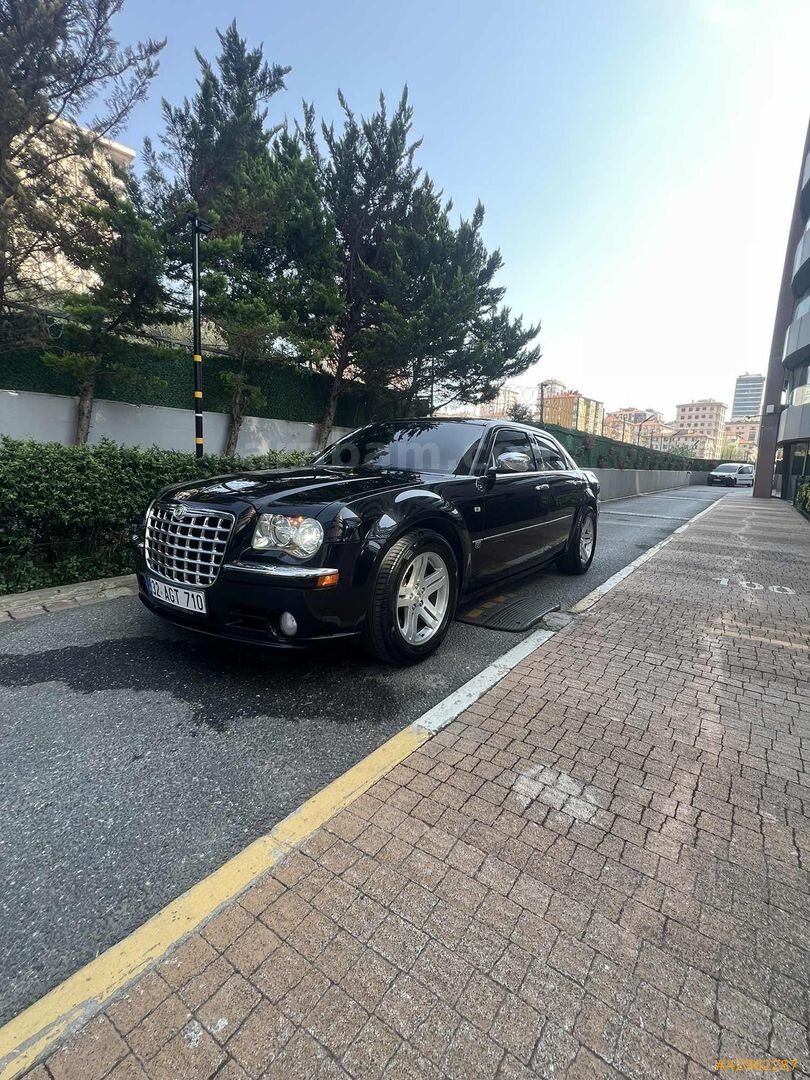 Galeriden Chrysler 300 C 3.0 CRD 2007 Model İstanbul 299.000 km Siyah 3