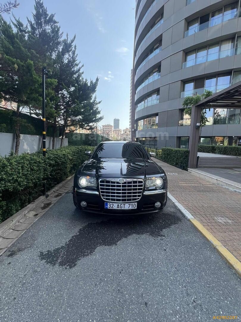Galeriden Chrysler 300 C 3.0 CRD 2007 Model İstanbul 299.000 km Siyah 4