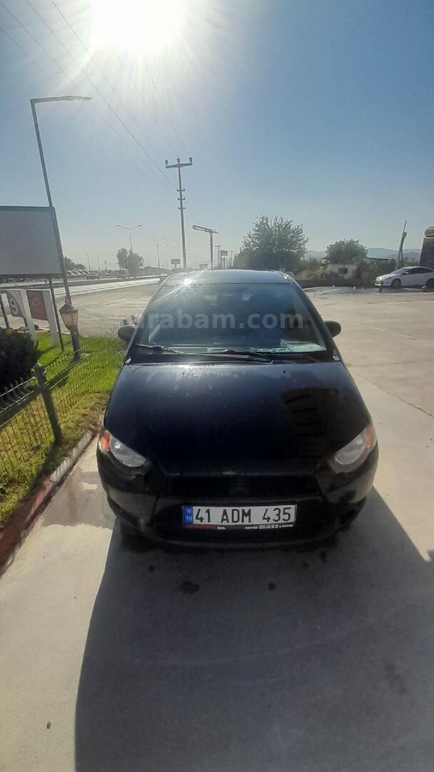 Sahibinden Mitsubishi Colt 1.3 Invite 2009 Model 235.000 km Siyah 1