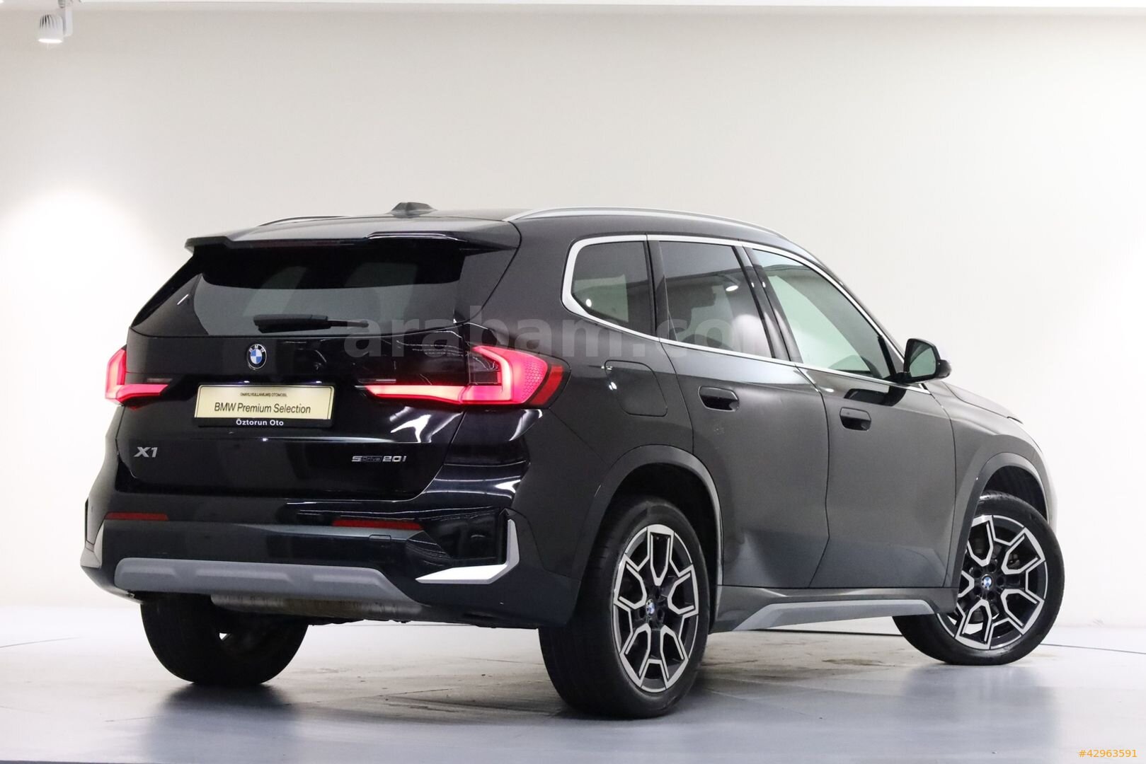 ÖZTORUN OTO - 2023 - BMW X1 sDrive20i X-Line 2