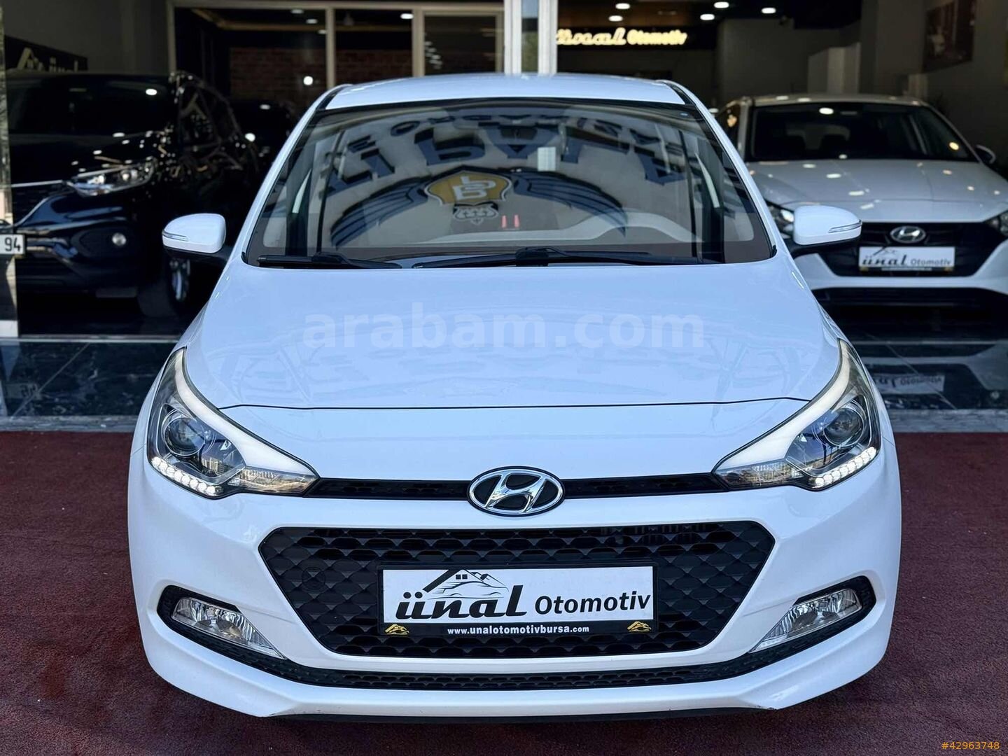 Galeriden Hyundai i20 1.4 CRDi Style 2017 Model Bursa 74.000 km Beyaz 2