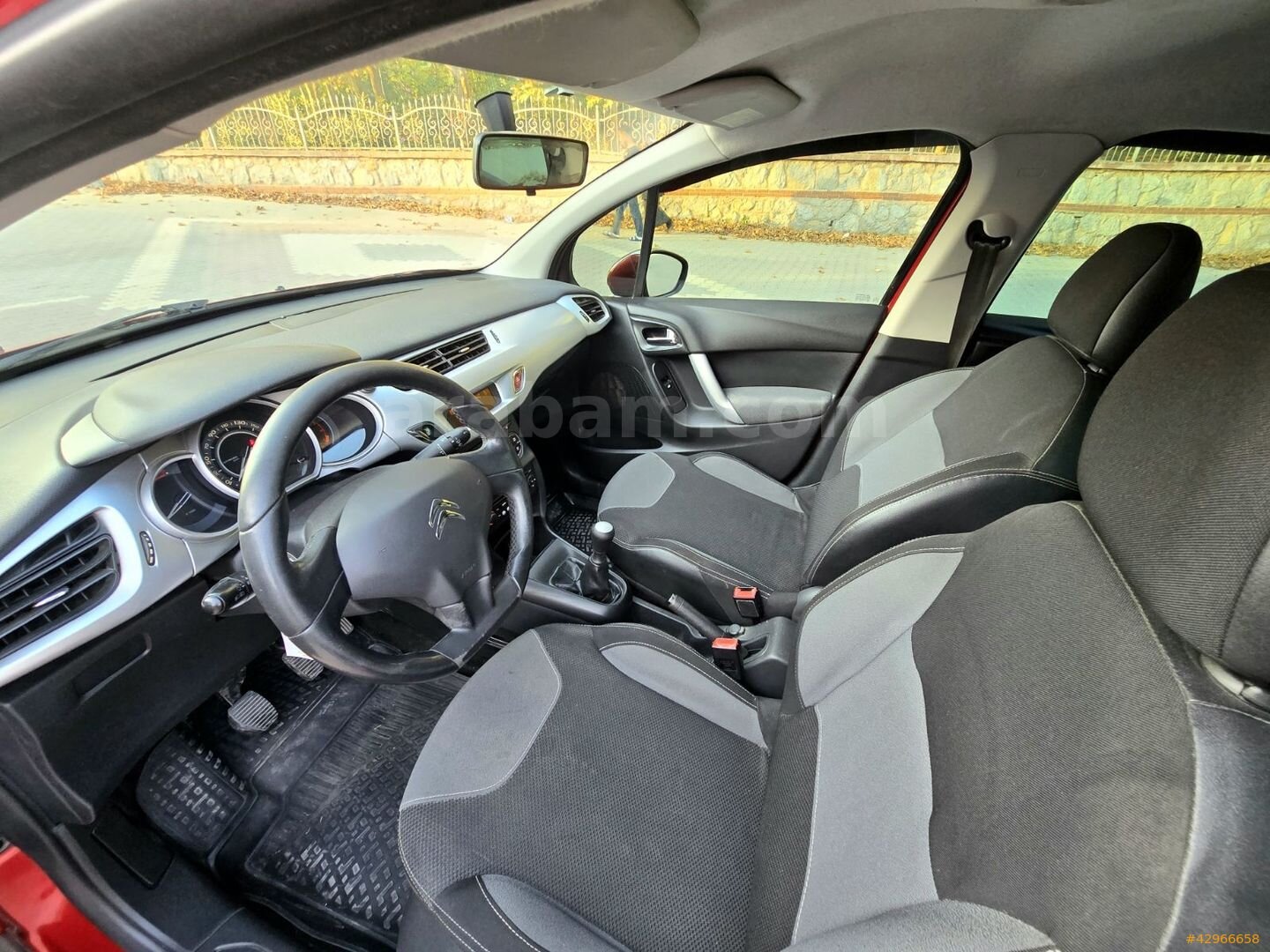 Galeriden Citroen C3 1.4 HDi Confort 2011 Model Kocaeli 174.000 km Kırmızı 7