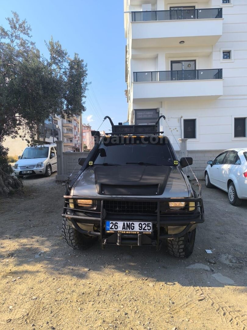 Galeriden Opel Frontera 2.2 1997 Model Balıkesir 400.000 km Gri 4