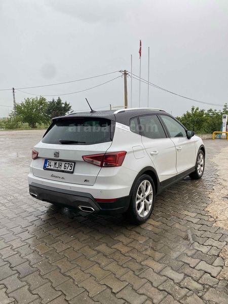 Sahibinden Seat Arona 1.0 EcoTSI FR 2024 Model 25.000 km Beyaz