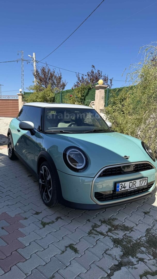 Sahibinden Mini John Cooper 1.5 D Works 2024 Model 6.001 km Yeşil (metalik) 4