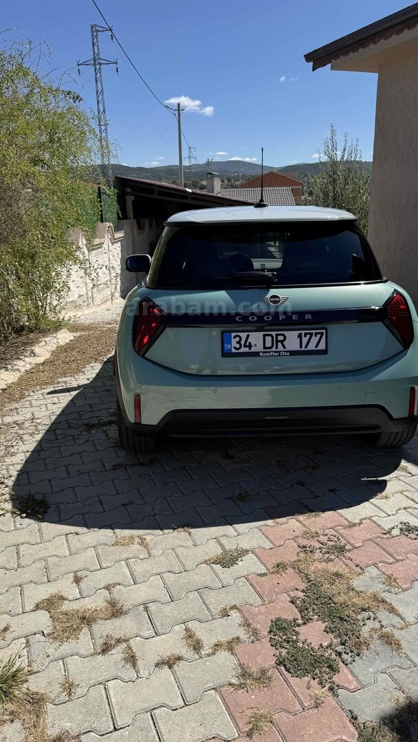 Sahibinden Mini John Cooper 1.5 D Works 2024 Model 6.001 km Yeşil (metalik) 5