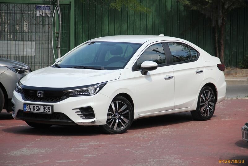 ENCAR'DAN 2024 CİTY 1.5i-VTEC 42.800KM İLK ELDEN BOYASIZ
