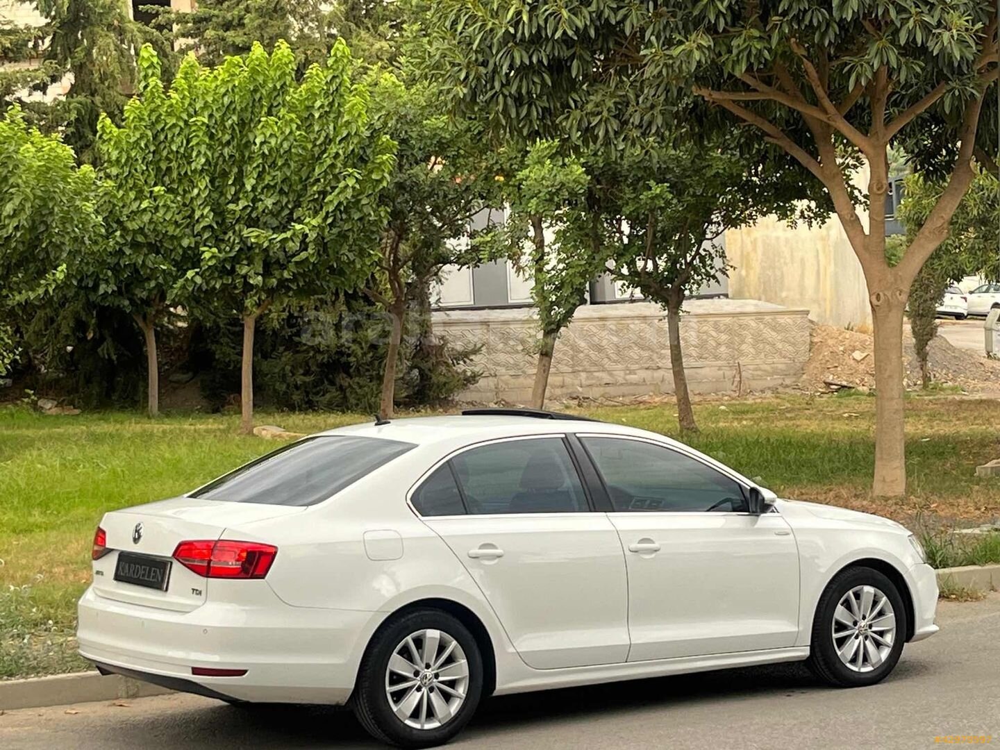 2015/Jetta/Beyaz/Dizel Otomatik/Comfortline/Sunroof/Bakımlı/ 3
