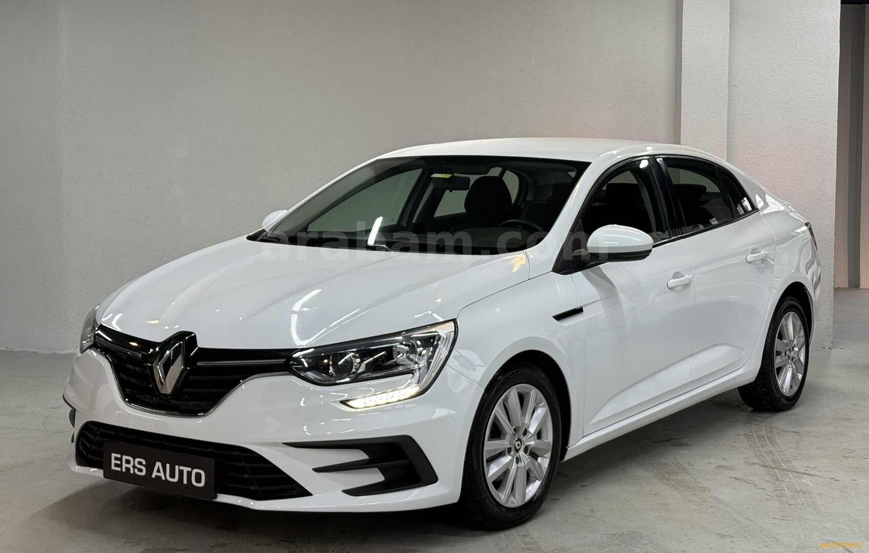 ERS AUTO-2021 RENAULT MEGANE 1.3TCE JOY COMFORT 110BİNKM OTOMATK 4