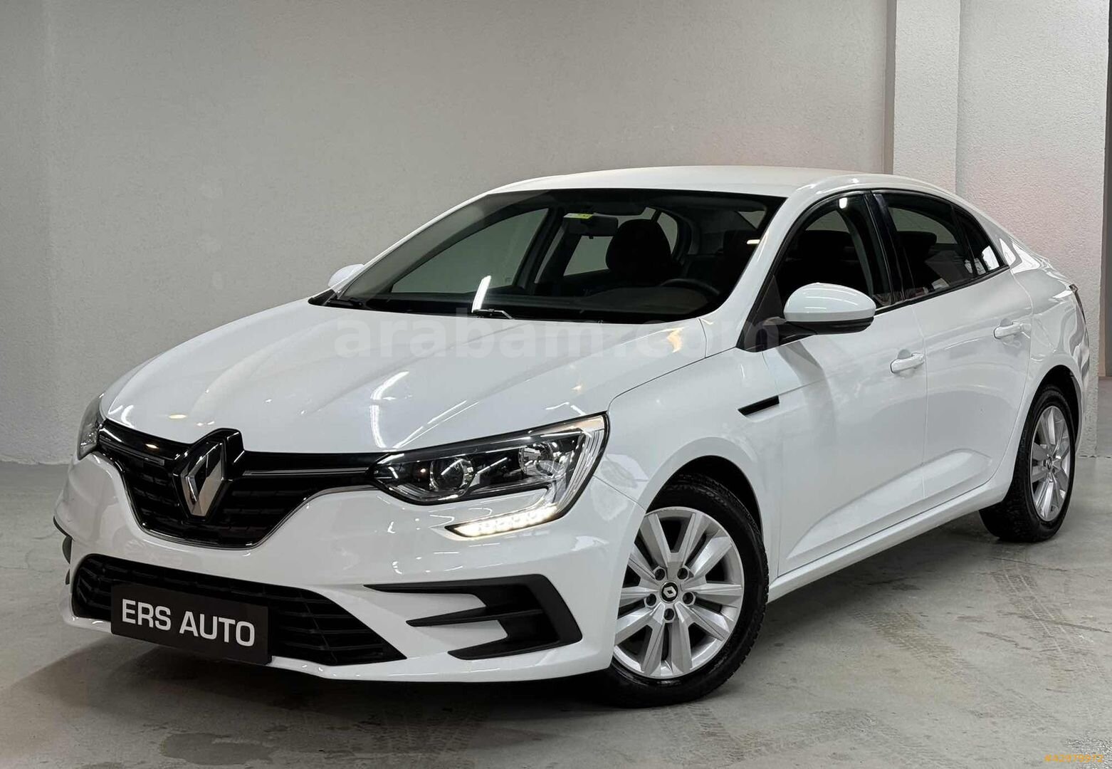 ERS AUTO-2021 RENAULT MEGANE 1.3TCE JOY COMFORT 110BİNKM OTOMATK 6