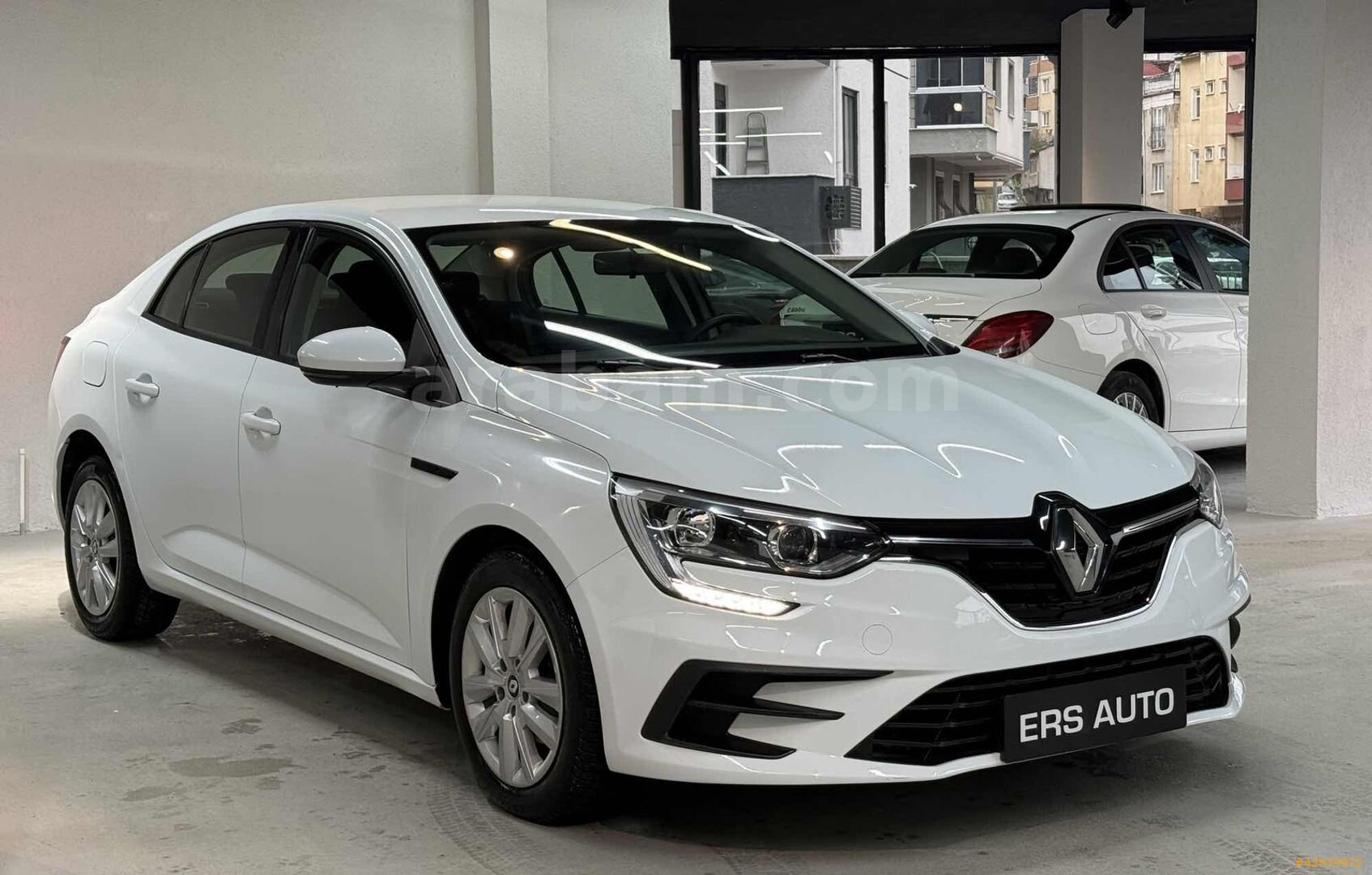 ERS AUTO-2021 RENAULT MEGANE 1.3TCE JOY COMFORT 110BİNKM OTOMATK 2