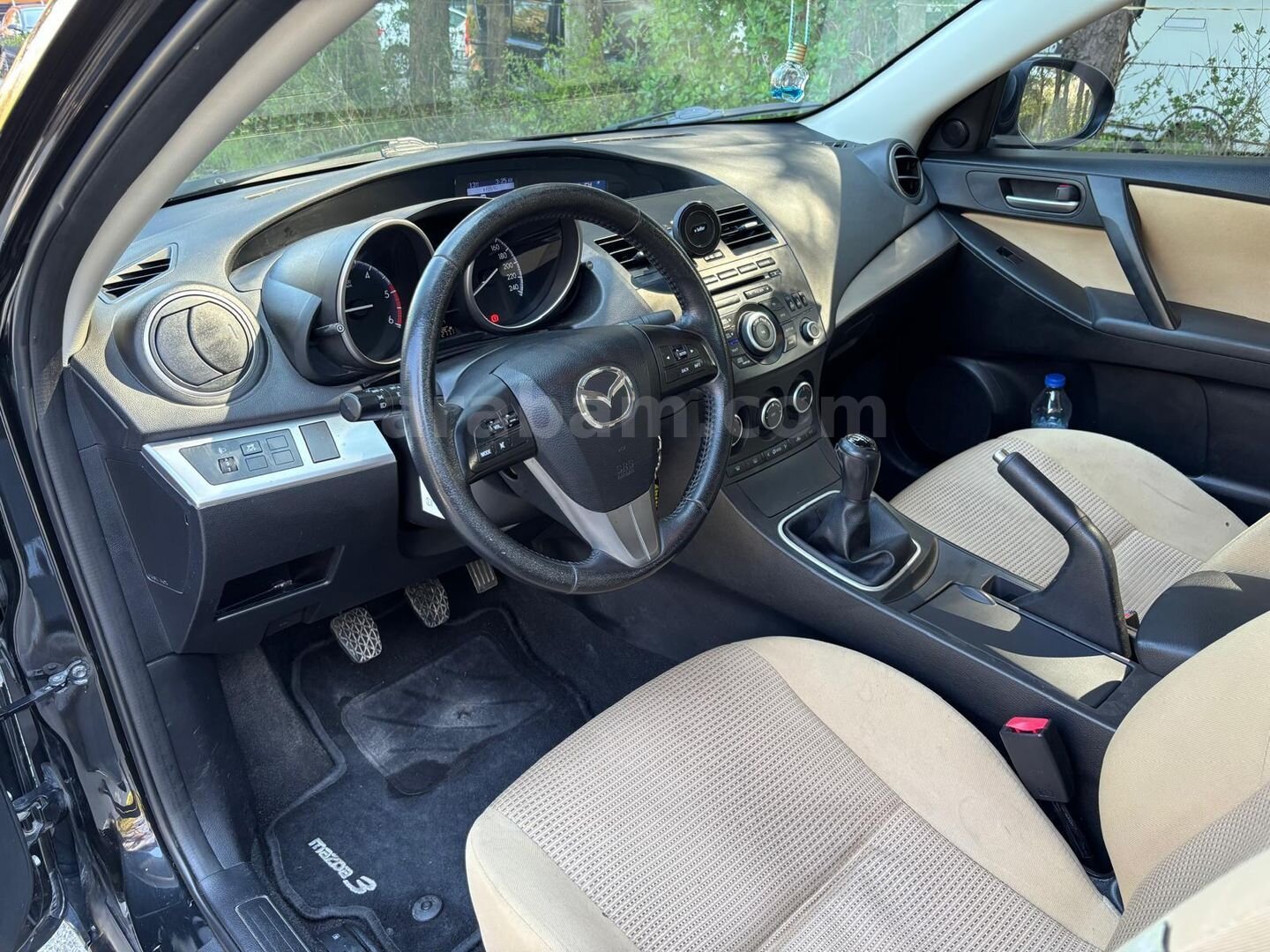 Sahibinden Mazda 3 1.6 Touring 2013 Model İstanbul 149,000 km Siyah 4