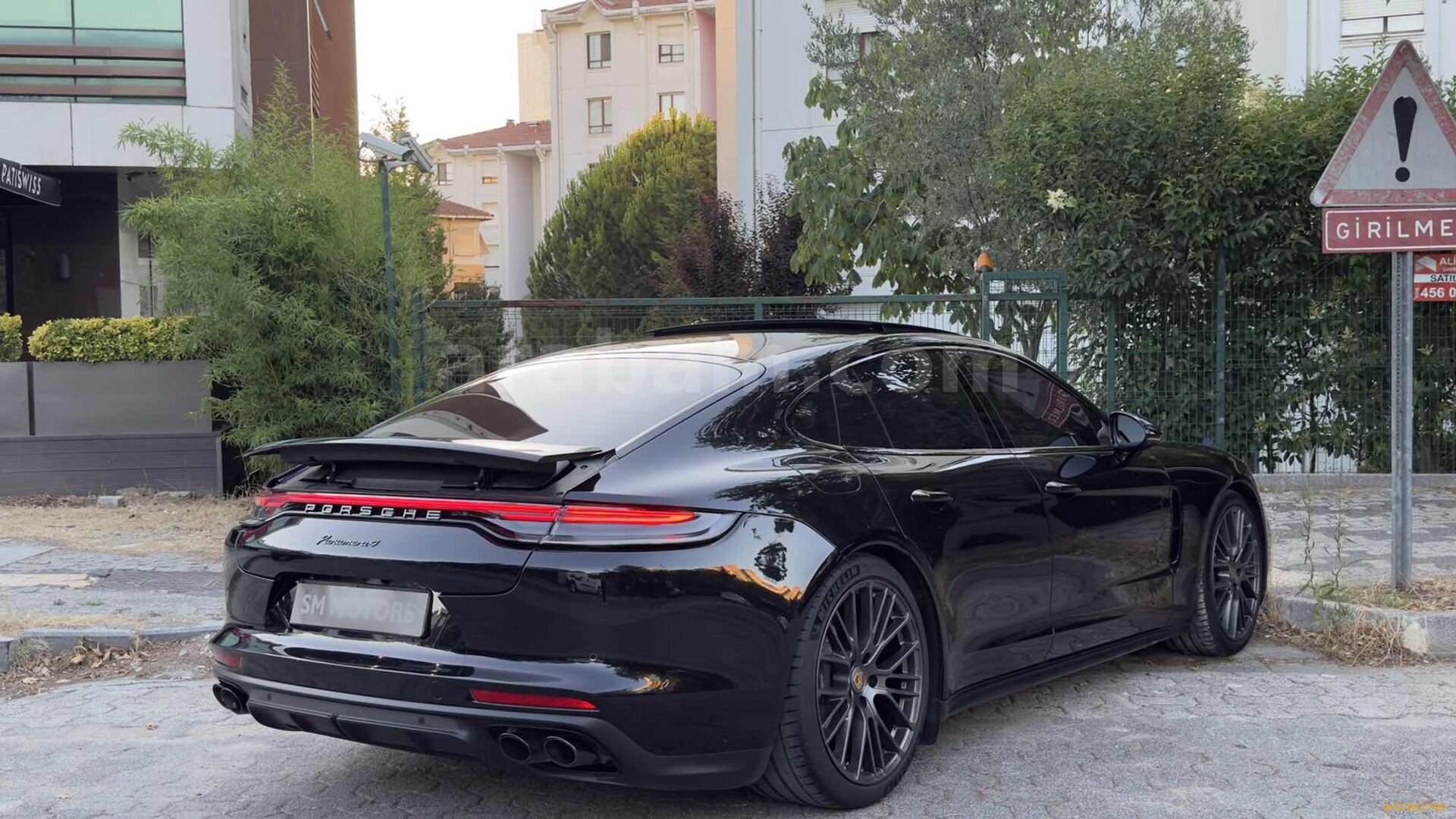 2022 PANAMERA 4 PLATINUM EDİTİON BAYİ ÇIKIŞLI SİYAH İÇİ BORDO 4