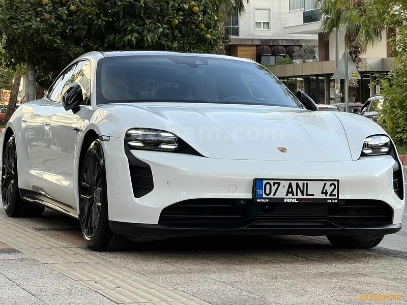 2023 TAYCAN GTS SKY TAVAN+SPORTDESIGN+SOGUTMA GARANTİLİ BAYİİ
