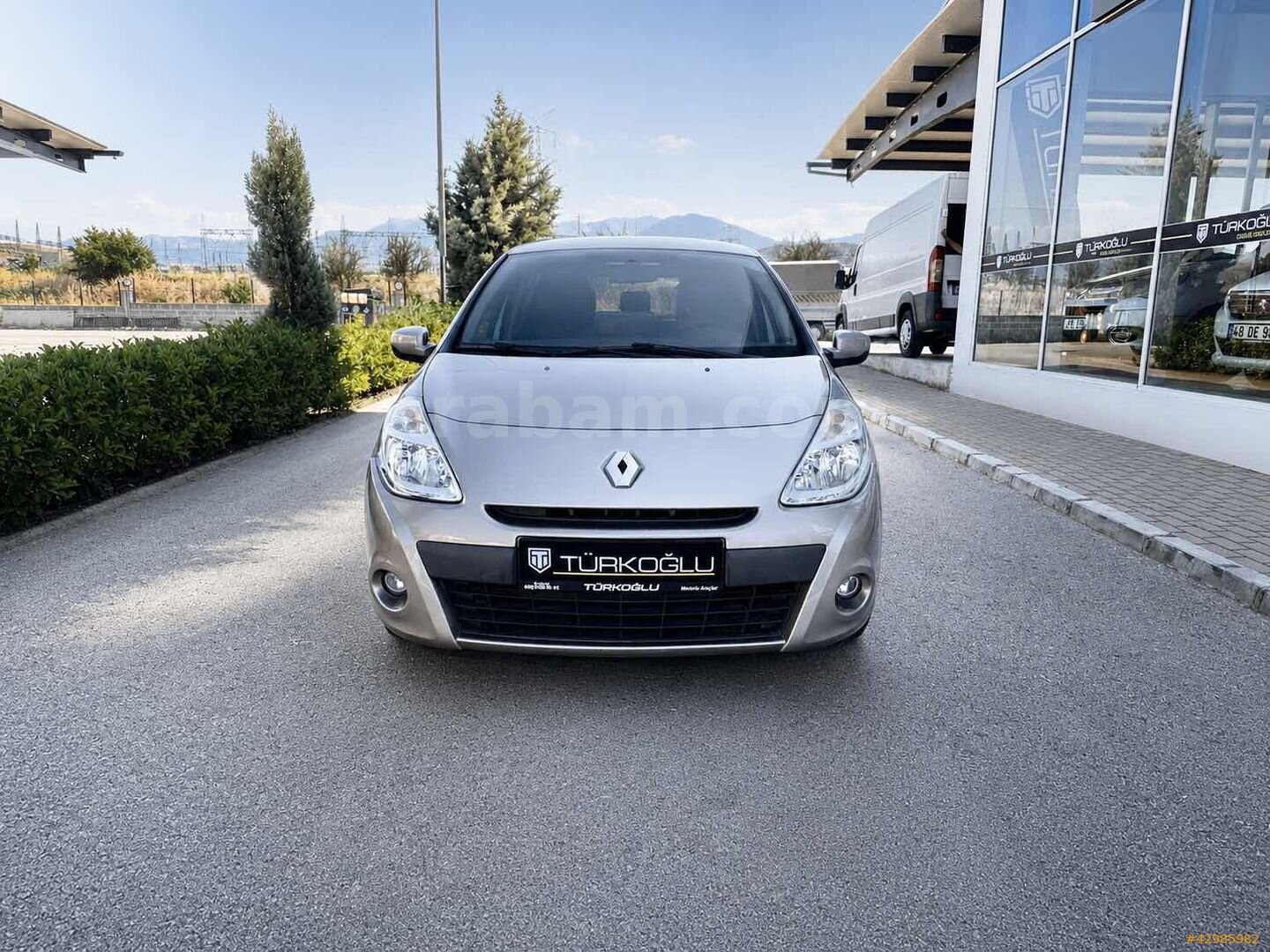 TÜRKOĞLUNDAN OTOMATİK CLİO 1.2 16W 152 BİN KM ( K.KARTI TAKSİT) 1