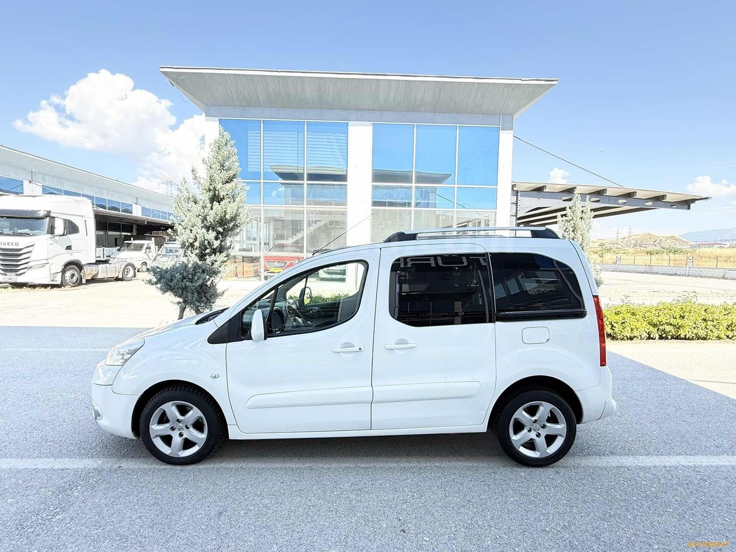 TÜRKOĞLUNDAN CAM TAVAN PARTNER 110 HP EURO 5 PREMİUM ZENİT PACK 6