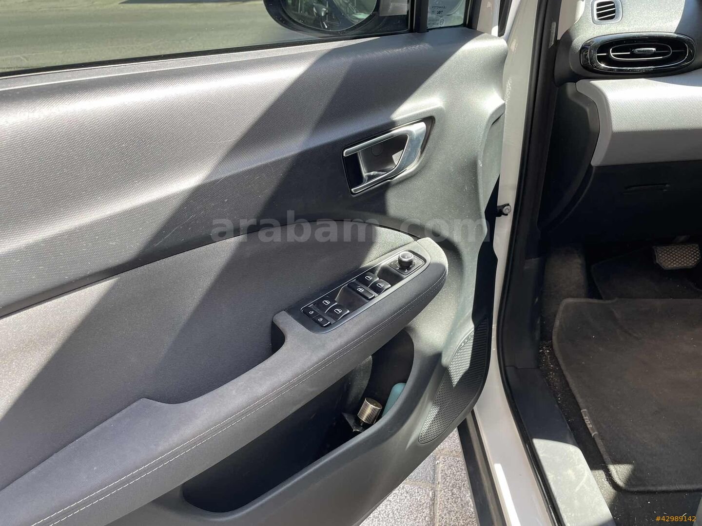 Galeriden Leapmotor T03 400 2022 Model Bursa 57.000 km Beyaz 6