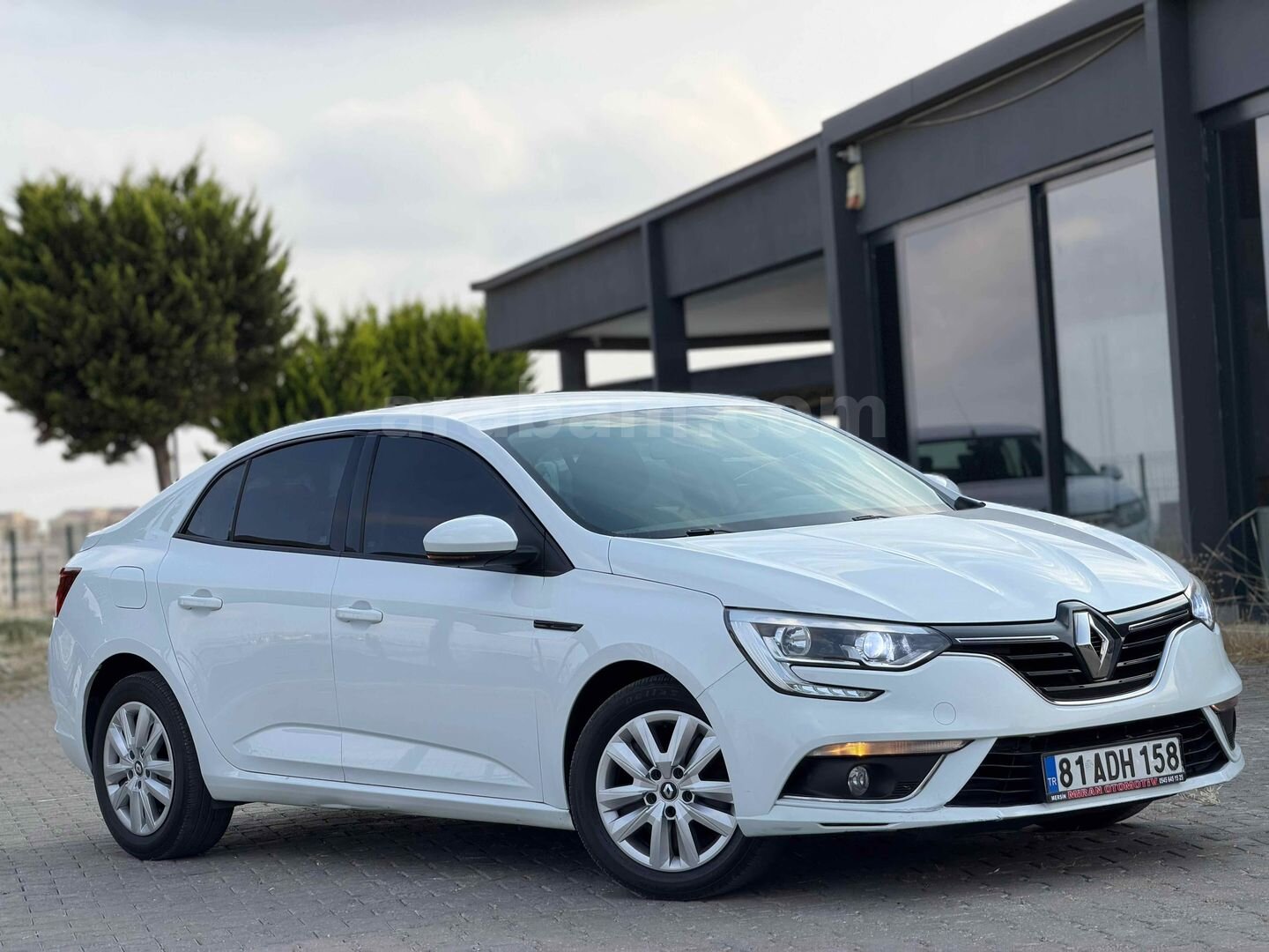 Galeriden Renault Megane 1.6 Joy 2017 Model Mersin 2