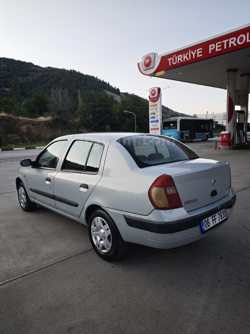 DEĞİŞİNSİZ 2003 Renault Clio 1.4 5