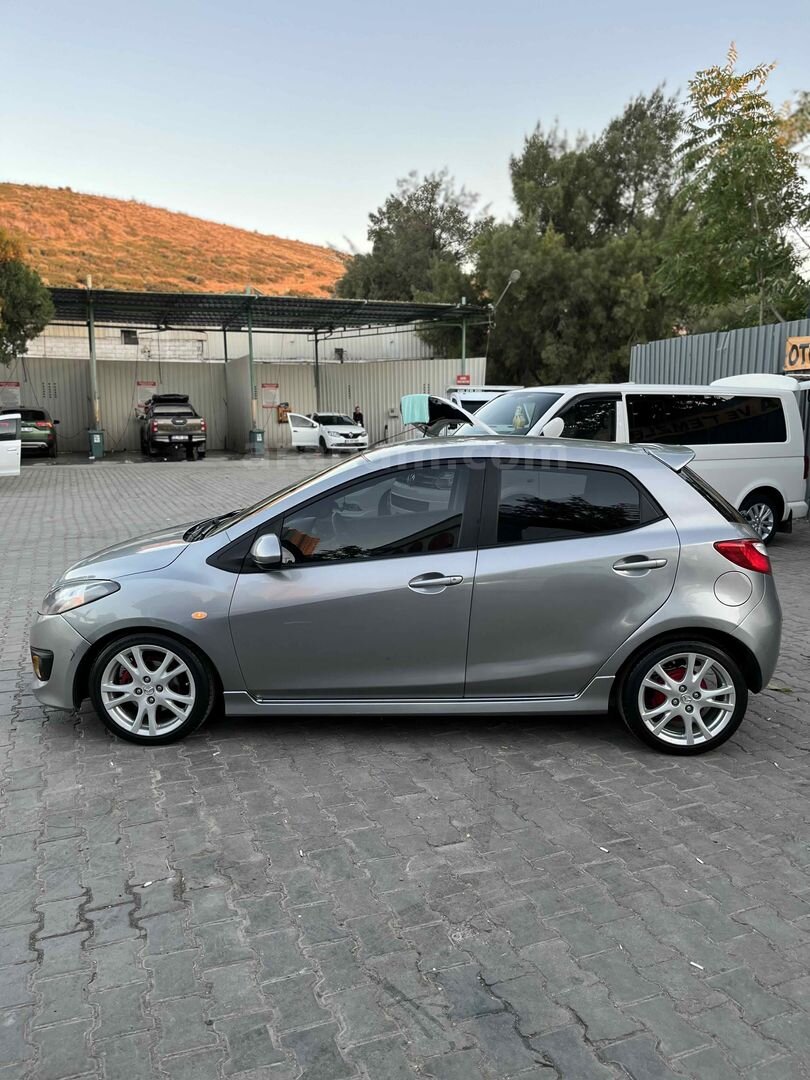 Sahibinden Mazda 2 1.5 Sport 2010 Model İzmir 7
