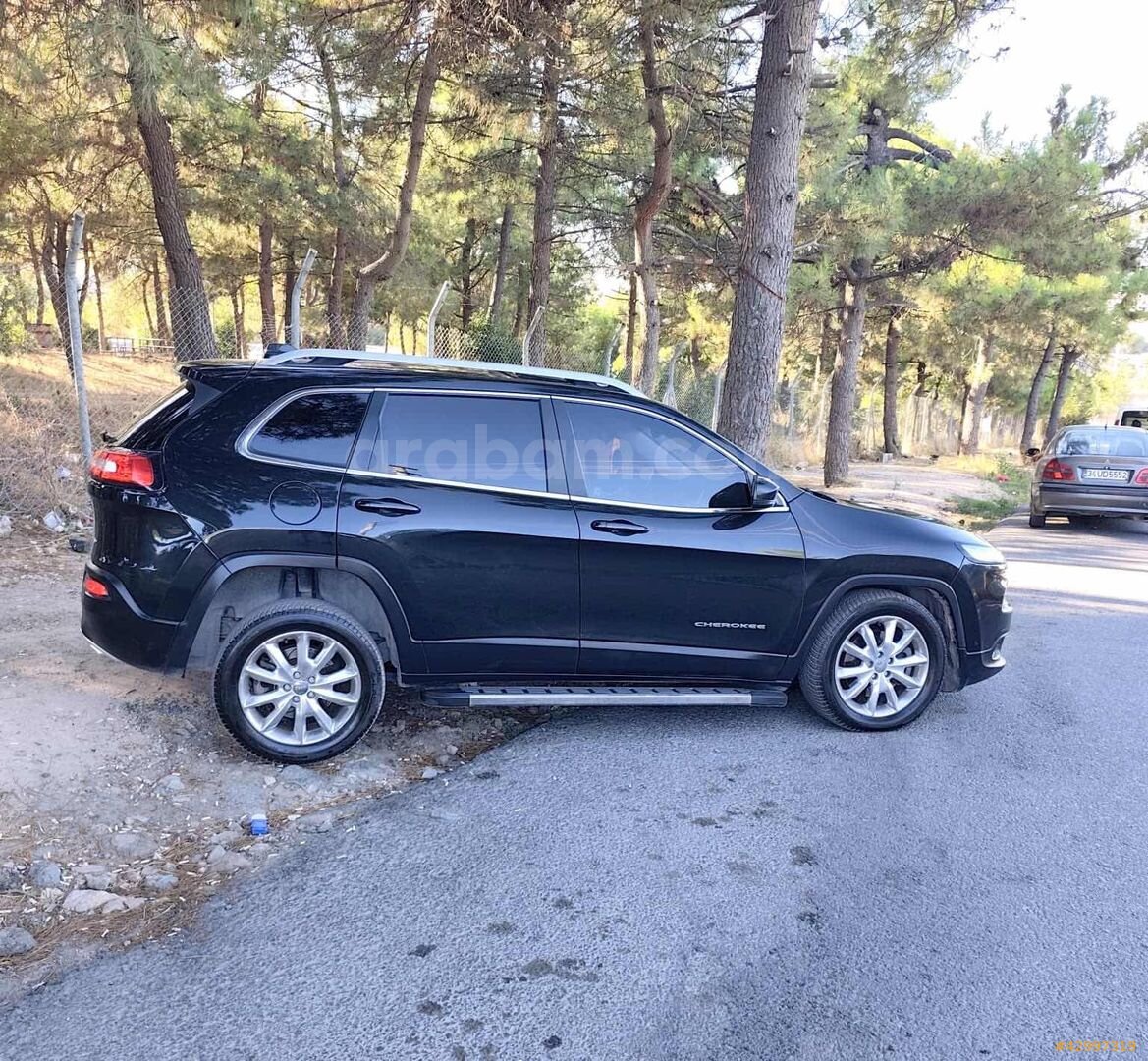 Galeriden Jeep Cherokee 2.0 TD Limited 2014 Model Kocaeli 169.000 km Siyah 6
