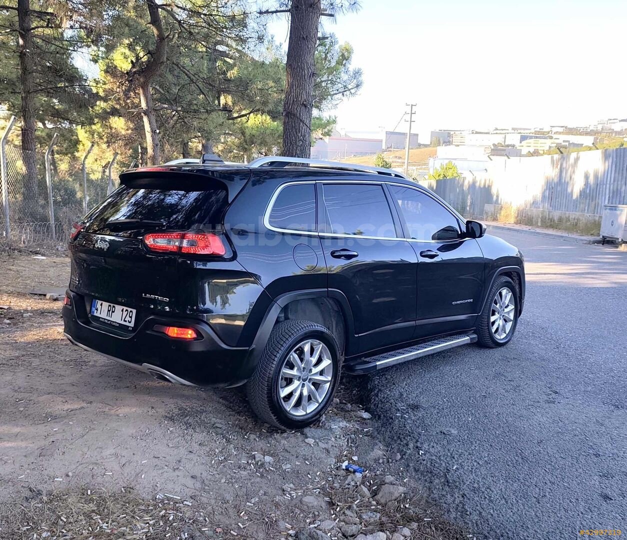 Galeriden Jeep Cherokee 2.0 TD Limited 2014 Model Kocaeli 169.000 km Siyah 5