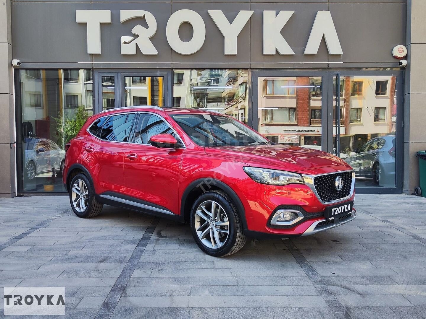 TROYKA'DAN 2023 MG HS 1.5 T-GDI LUXURY KREDİ KARTINA 12 TAKSİT 3