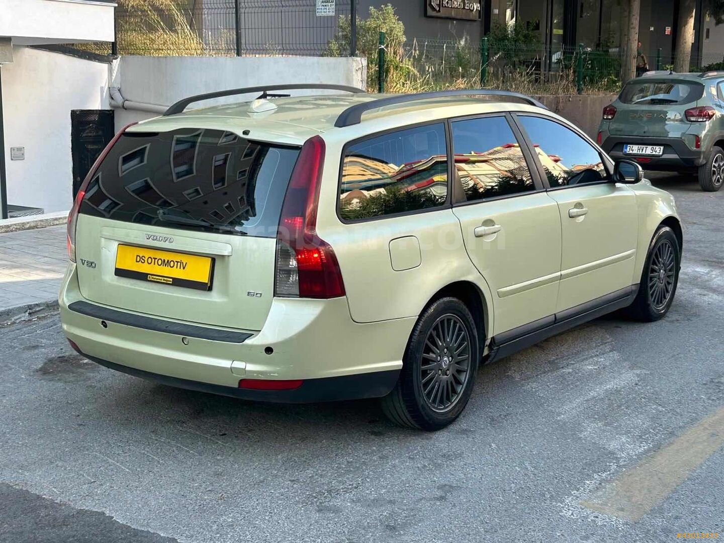 Galeriden Volvo V50 1.6 D Prime 2008 Model İstanbul 480.000 km Yeşil 6