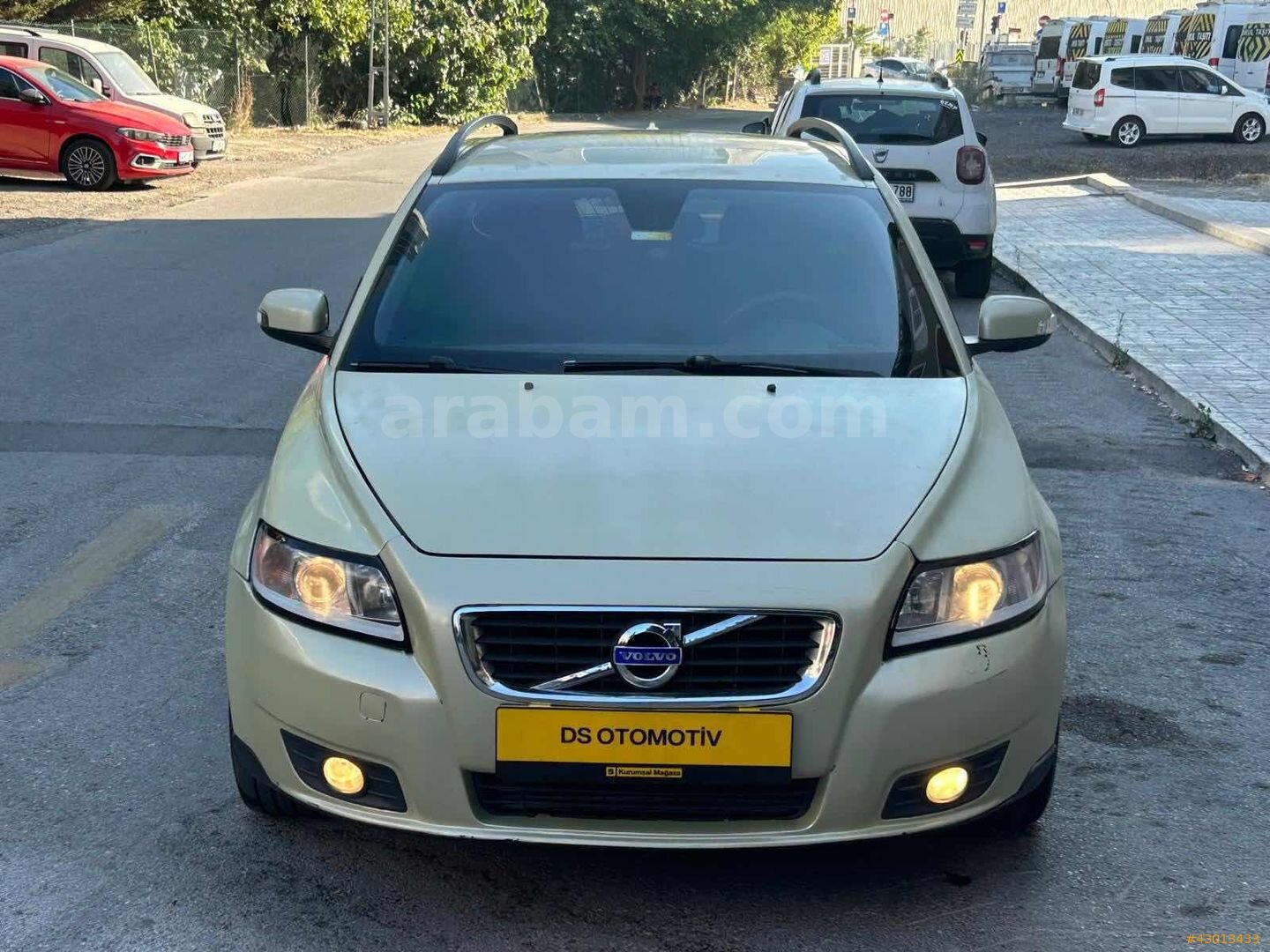 Galeriden Volvo V50 1.6 D Prime 2008 Model İstanbul 480.000 km Yeşil 2