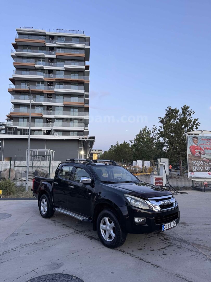 Sahibinden Isuzu D-Max 2.5 4x4 LTD 2012 Model 315.000 km Siyah 4