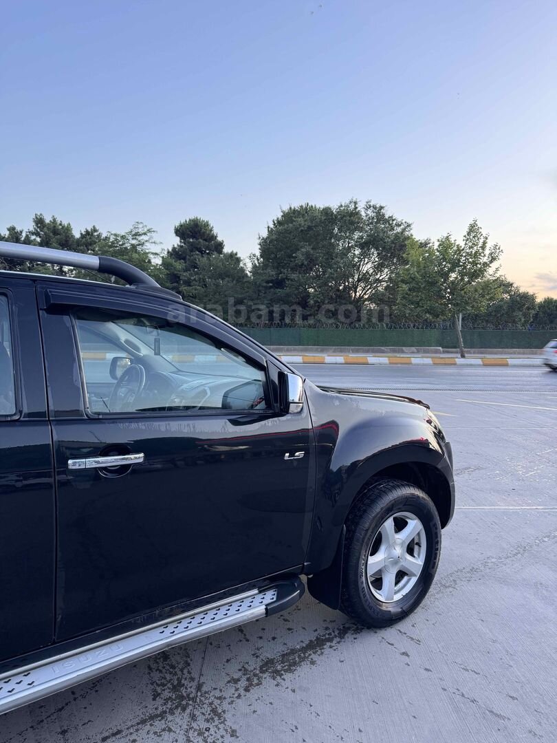 Sahibinden Isuzu D-Max 2.5 4x4 LTD 2012 Model 315.000 km Siyah 6