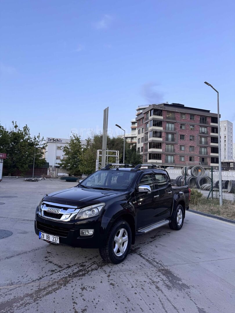 Sahibinden Isuzu D-Max 2.5 4x4 LTD 2012 Model 315.000 km Siyah 5