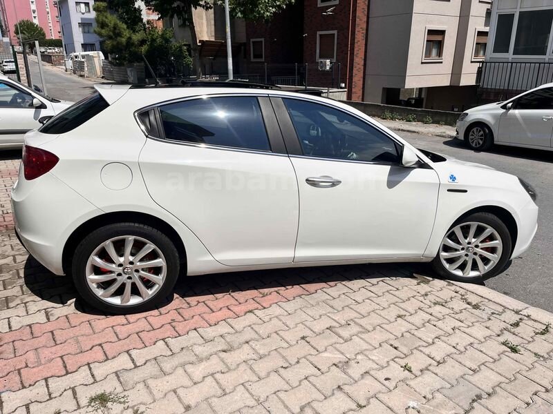 Sahibinden Alfa Romeo Giulietta 1.4 TB MultiAir Distinctive 2012 Model 3