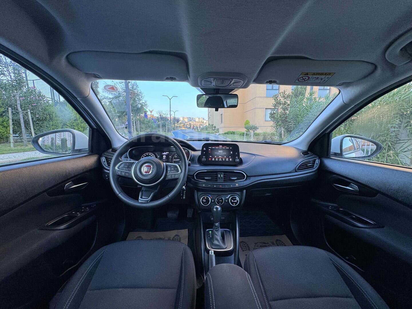 Galeriden Fiat Egea 1.6 Multijet Urban 2023 Model İstanbul 86.000 km Beyaz 5