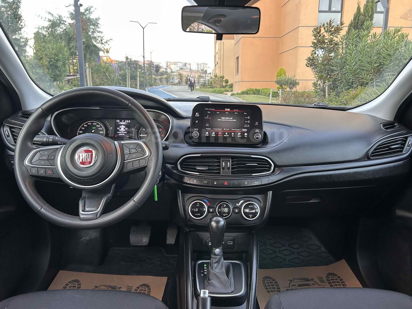 Galeriden Fiat Egea 1.6 Multijet Urban 2023 Model İstanbul 104.000 km Beyaz 6