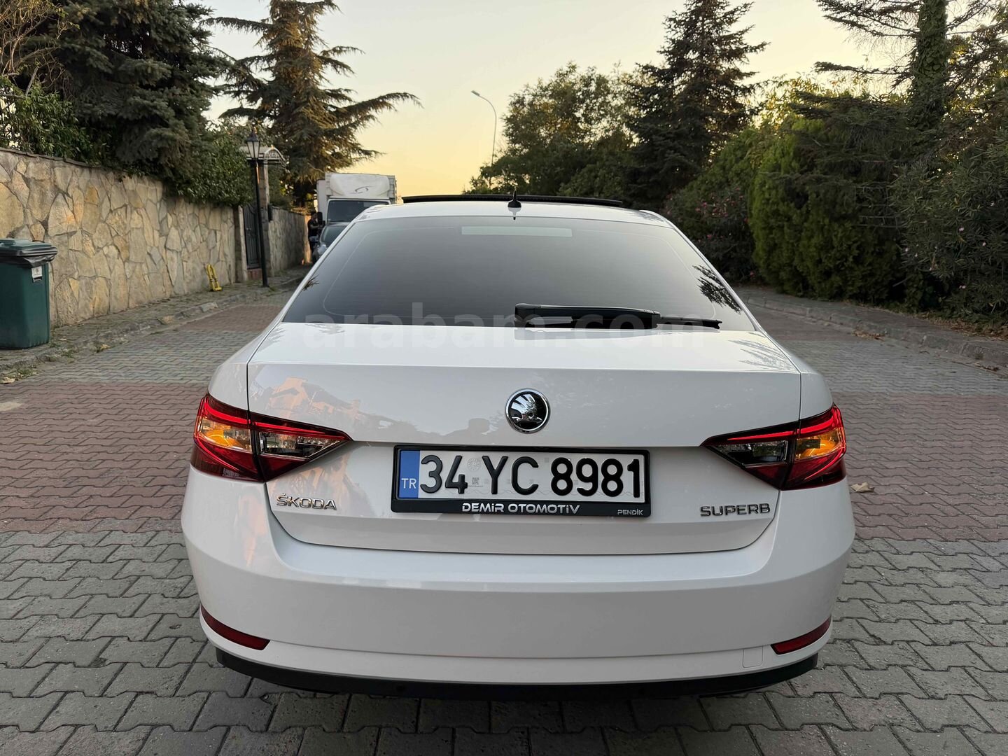 Galeriden Skoda SuperB 1.6 TDI Prestige 2017 Model İstanbul 123.000 km Beyaz 6