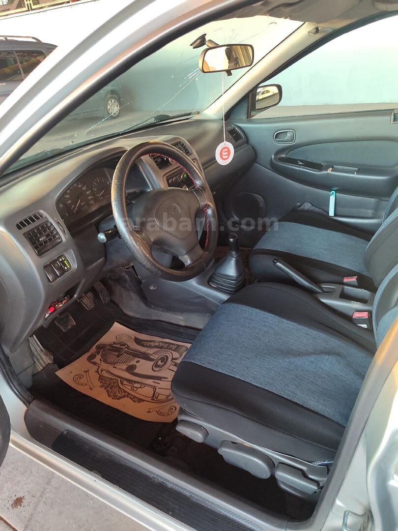 Sahibinden Mazda 323 1.5 Familia 1998 Model Ankara 358.000 km Gri 4
