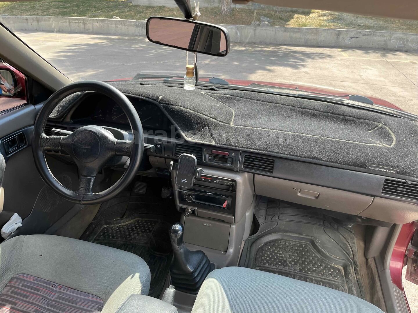 Sahibinden Mazda 323 1.6 GLX 1993 Model Kütahya 266.000 km Bordo 7