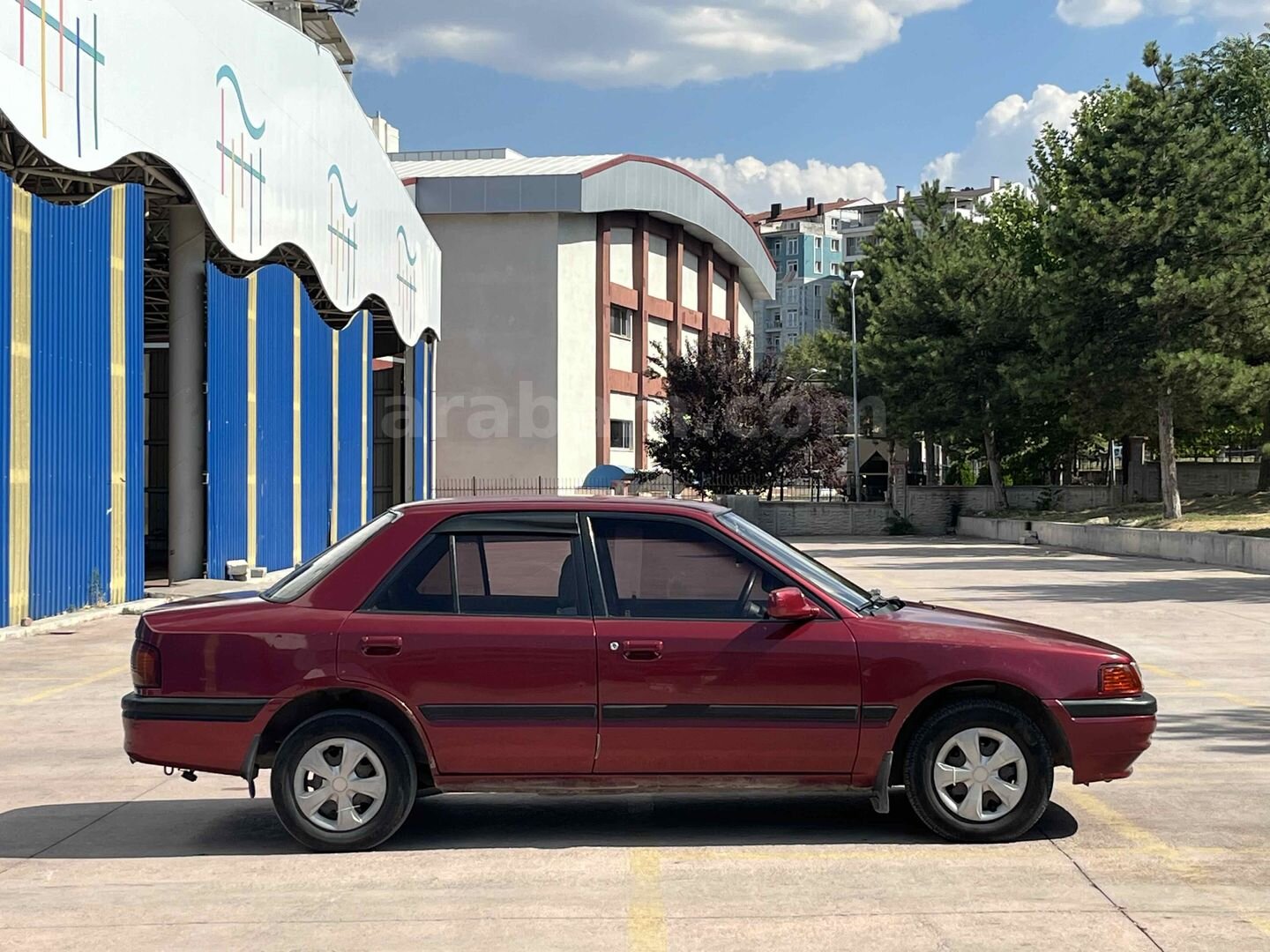 Sahibinden Mazda 323 1.6 GLX 1993 Model Kütahya 266.000 km Bordo 6